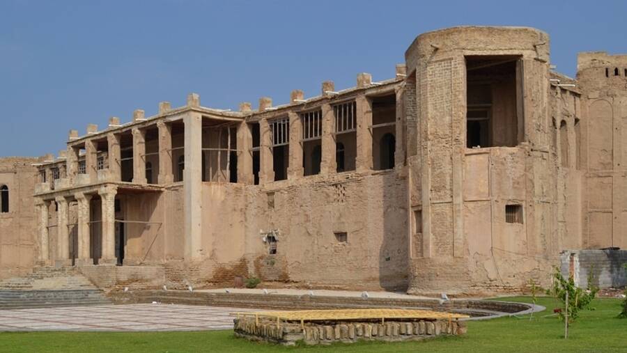 عمارت ملک